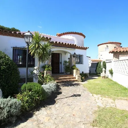 Villa Basic Comfort Casa Tordera 0051 *