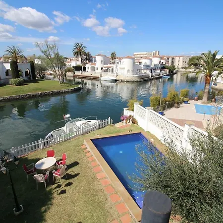 Villa Basic Comfort Casa Tordera 0051 Empuriabrava